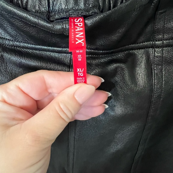 Ladies Spanx Pants - Picture 3 of 3